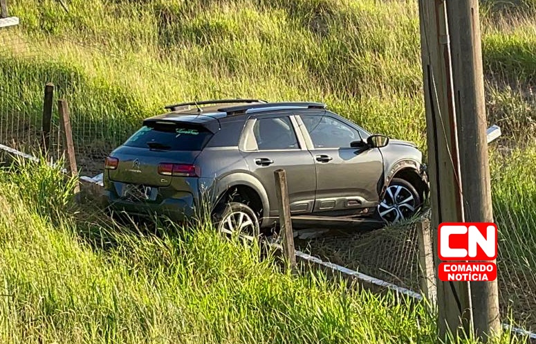 Carro Cai Em Ribanceira E Motorista Sai Ileso Em Indaiatuba Comando