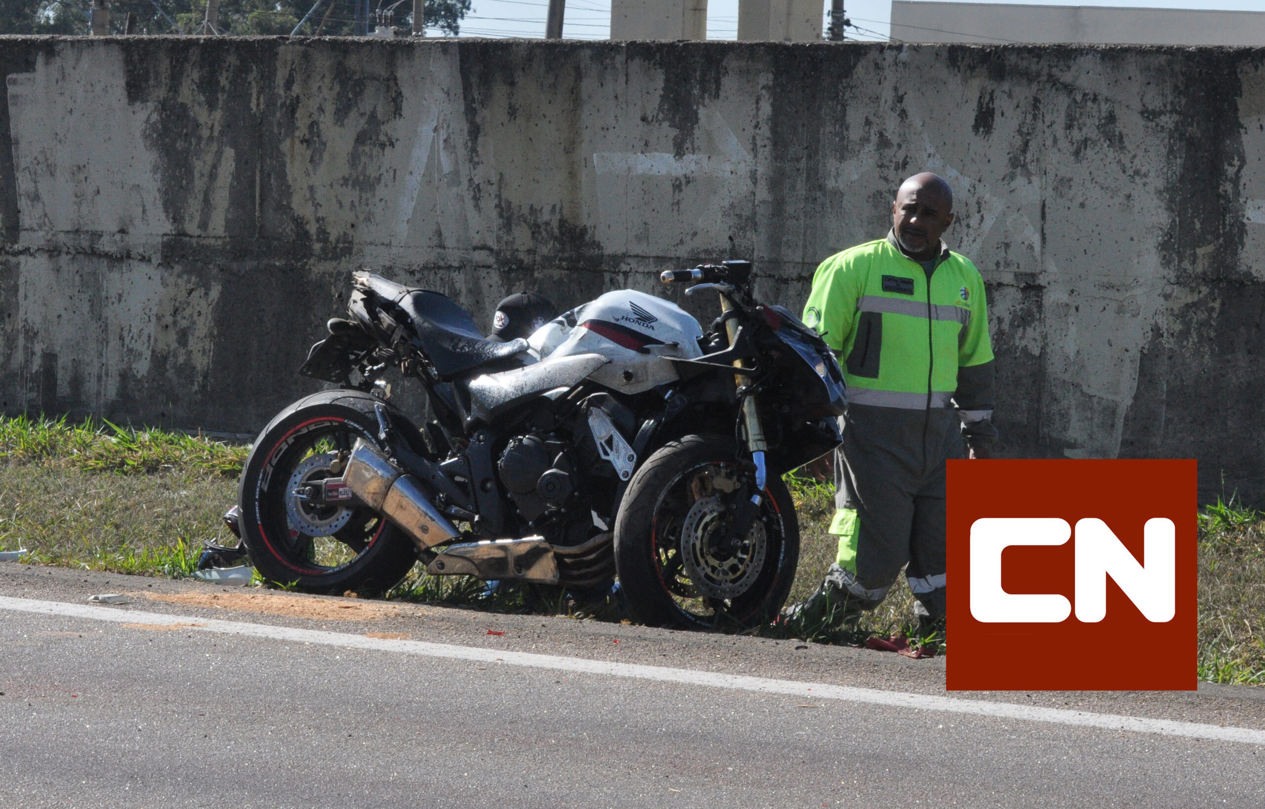 Motociclista De Anos Morre Ap S Bater Em Traseira De Carro Na Sp