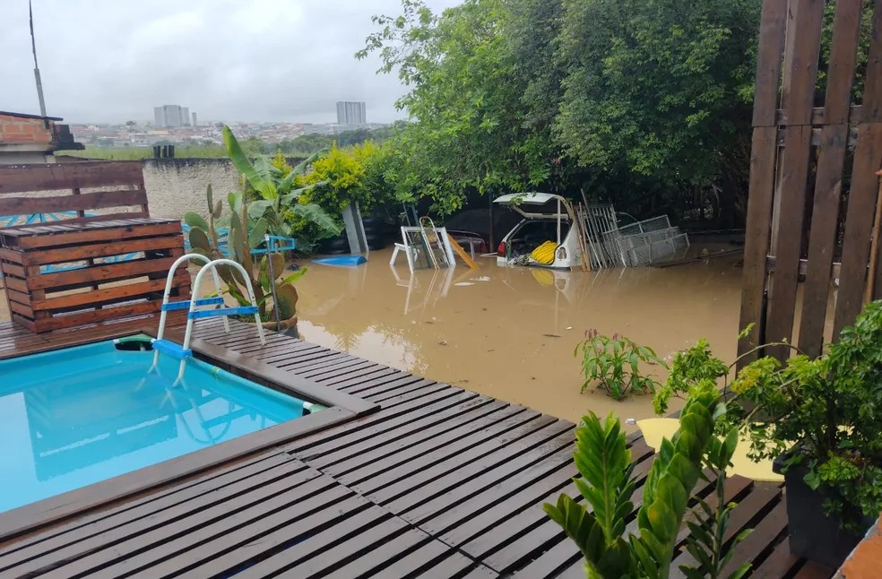 Chuva Forte Alaga Casas Inunda Esta O E Prejudica Abastecimento De