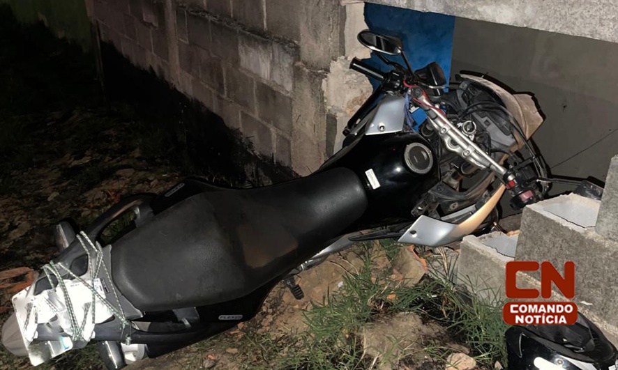 Homem Morre Ap S Perder Controle De Moto E Bater Contra Muro De