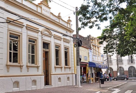 Casa da praça 1300x864