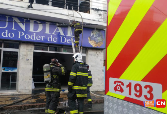 Incêndio igreja mundial 4