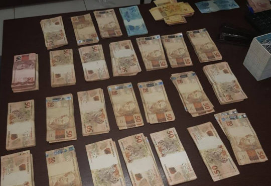 Dinheiro suborno tor