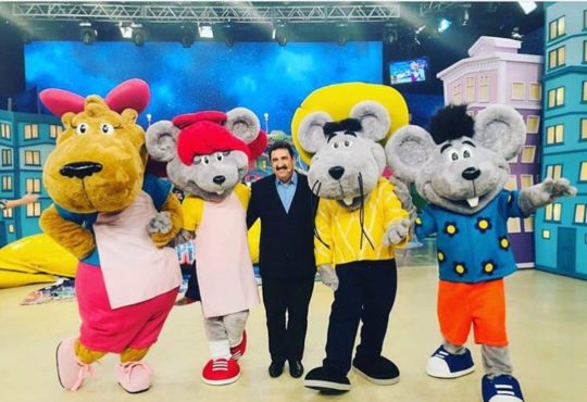 Dia 22 de junho, sábado, 15h cael apresenta banda do xaropinho