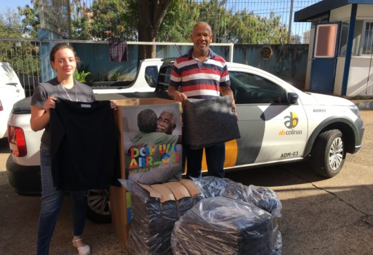 Doação de cobertores e roupas campanha do agasalho 2019 ab colinas