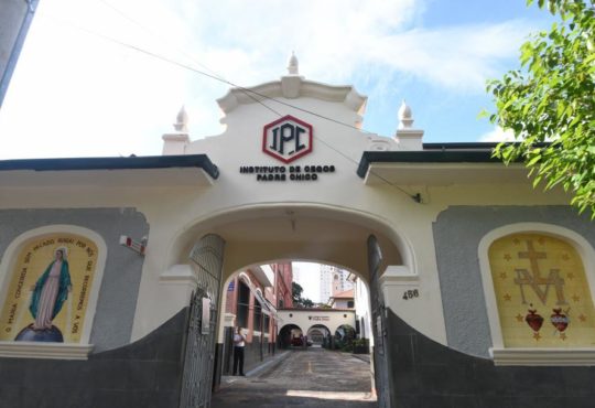 18 instituto padre chico 70anos030