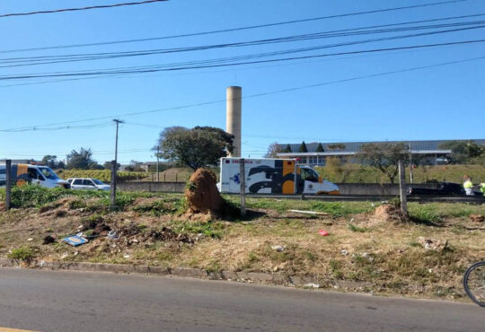 Acidente carro no guard raill 1 cópia