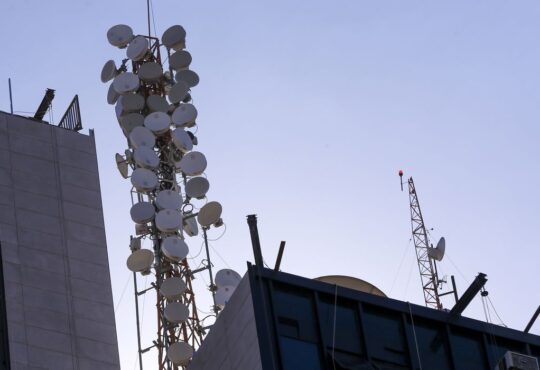 Brasília, df, brasil: antenas. (foto: marcelo camargo/agência brasil)