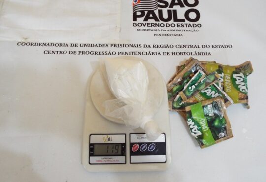 Pacote de tang com drogas