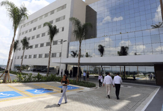 Inauguração do hospital estadual de sorocaba.