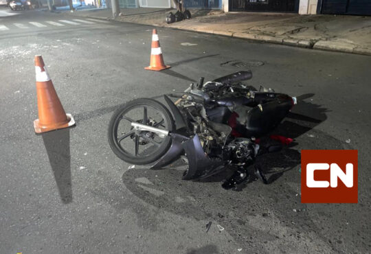 Colisão moto e carro