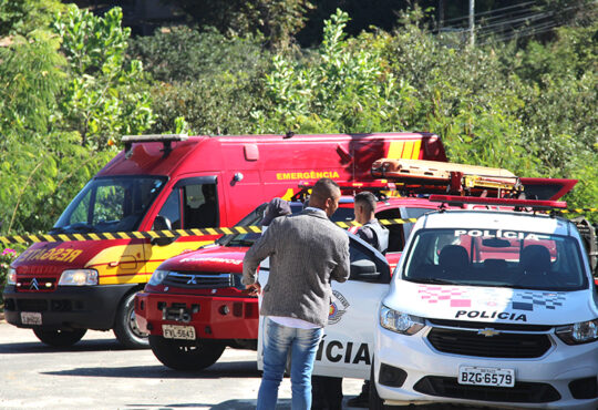 Caminhão ribanceira salto