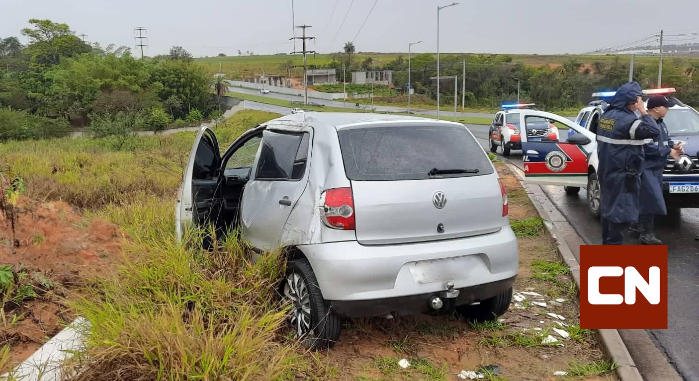 Indaiatuba Mulher Perde Controle Da Direção E Carro Capota Em Avenida Comando Notícia 