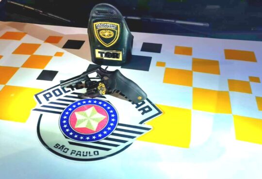 Arma policia rodoviaria