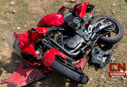 Colisão carro e moto sesi