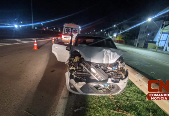 Caminhão colide carro km 50 cópia