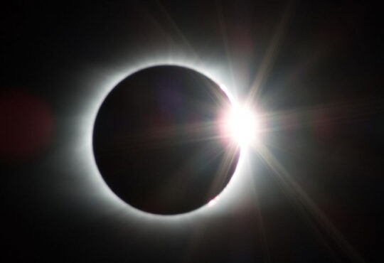 Eclipse 20 de abril 750x450
