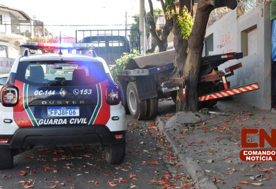 Caminhão perde freio