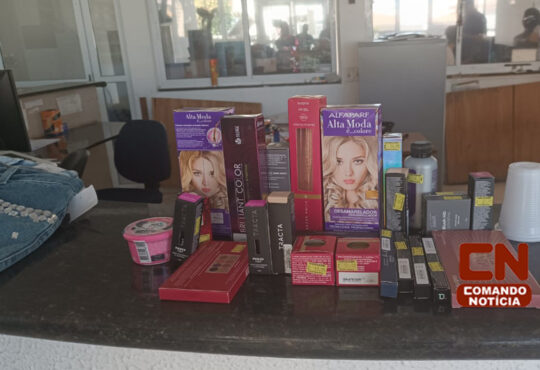 Furto ,loja cosmeticos cópia