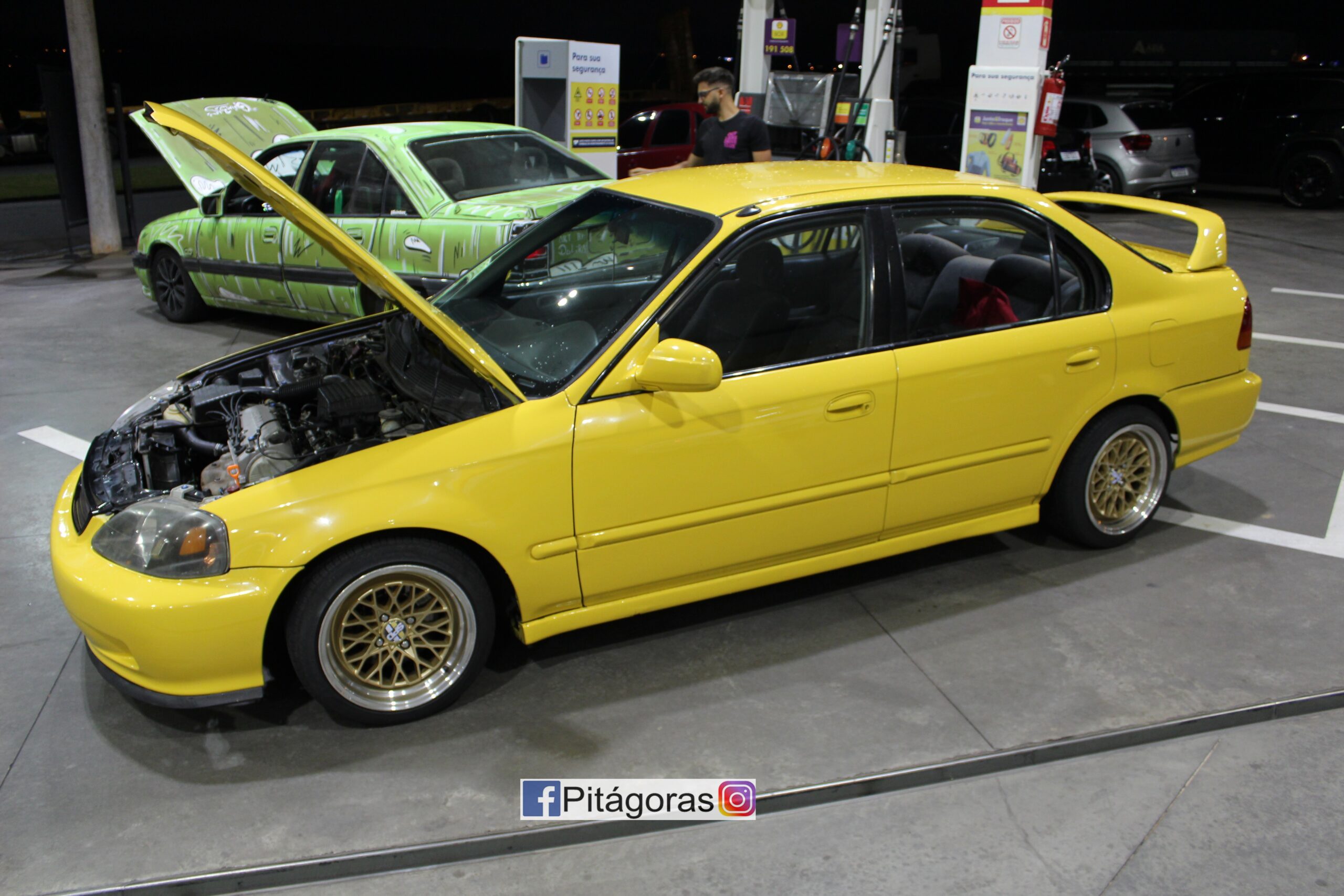 5º Encontro de Carros Rebaixados e Carros Antigos