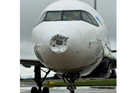 Avião danificado chuvas viracopos rede social cópia