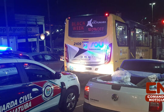 Masturbando em onibus cópia