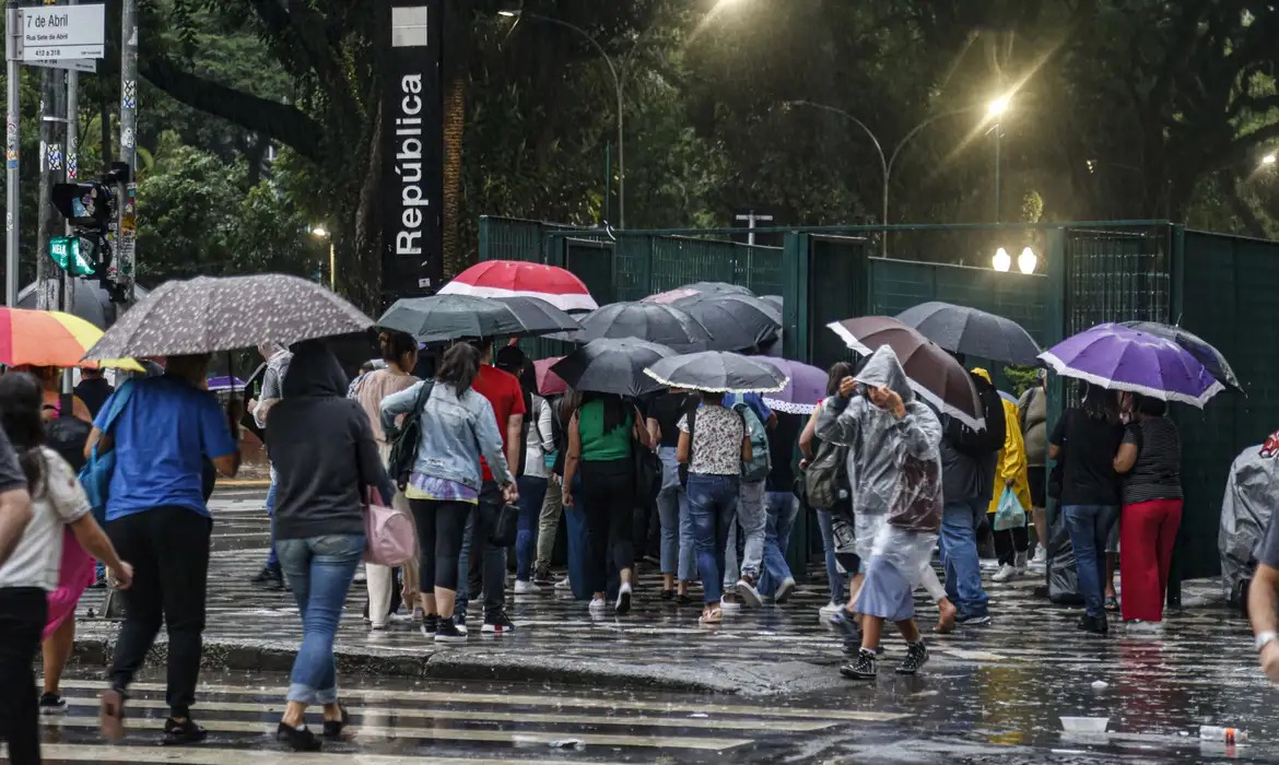 Chuva paulo pinto agencia brasil