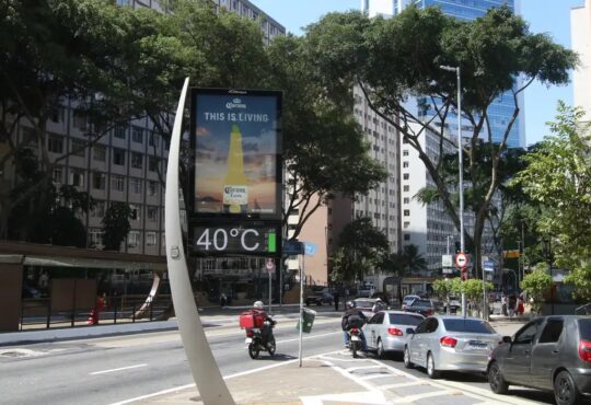 Temperatura rovena rosa
