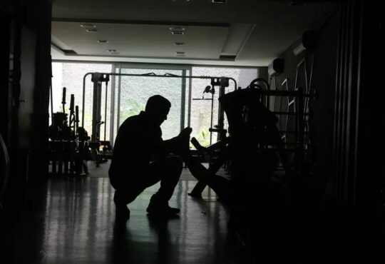 Rovena rosa eneel