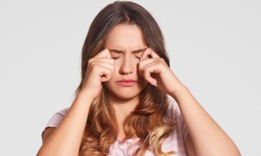 Coçar olhos freepik cópia cópia