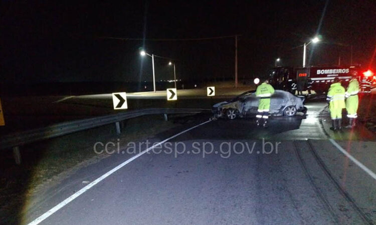 Artesp fatal salto incendio carro cópia