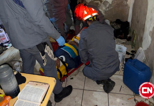 Mulher cai de altura em comercio abandonado