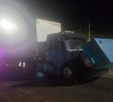 Carreta scania adulterada cópia