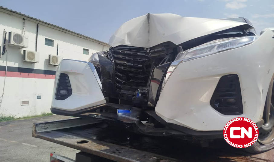 Carro batido roubo dois mortos itaguaçu cópia