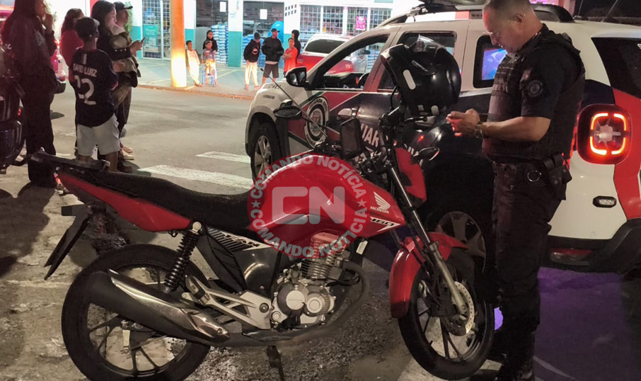 Mudo colide em kombi 1