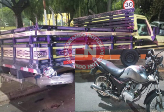 Colisão traseira f1000 com moto perto coni