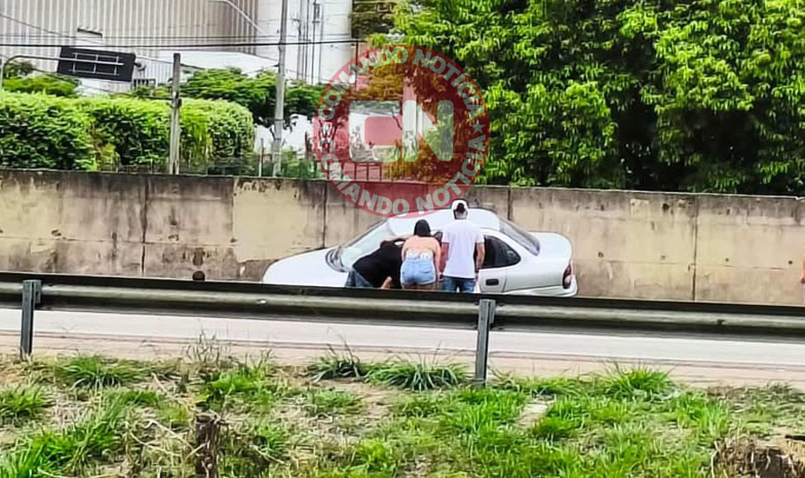 Corsa bate em mureta sp 75 2