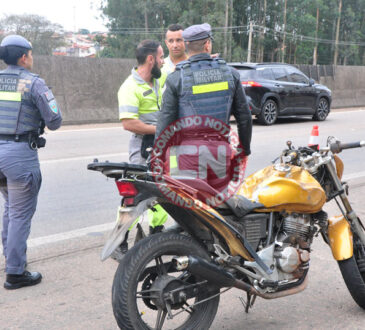 Engavetamento moto km 48