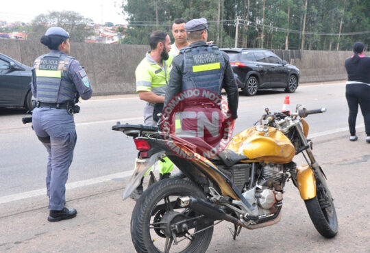 Engavetamento moto km 48