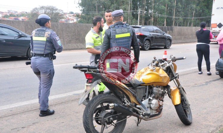 Engavetamento moto km 48