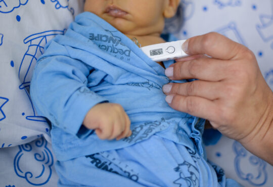 Febre bebê pequeno principe hospital
