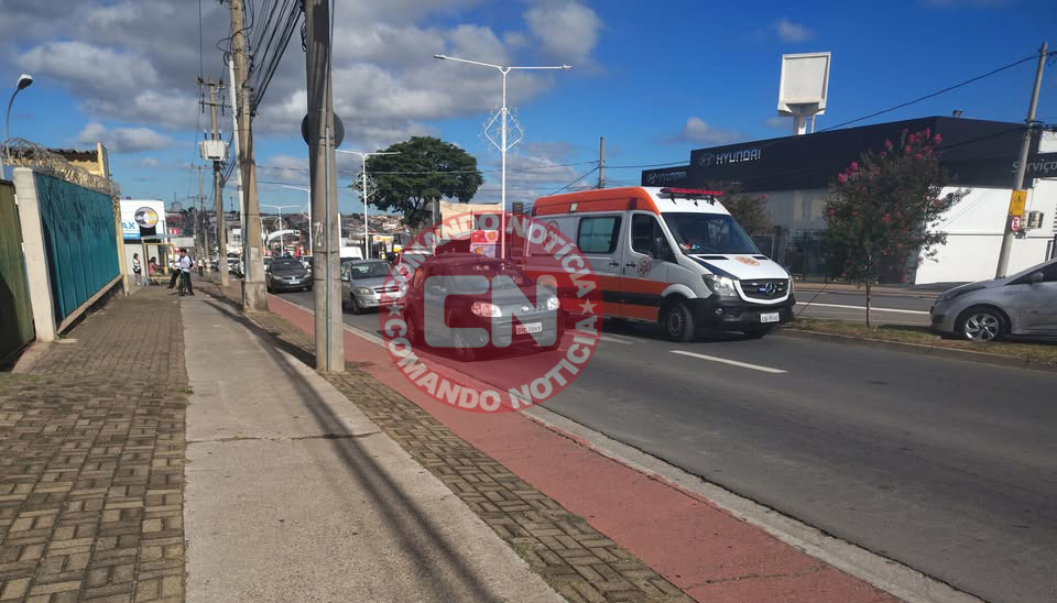 Acidente moto e carro Ário