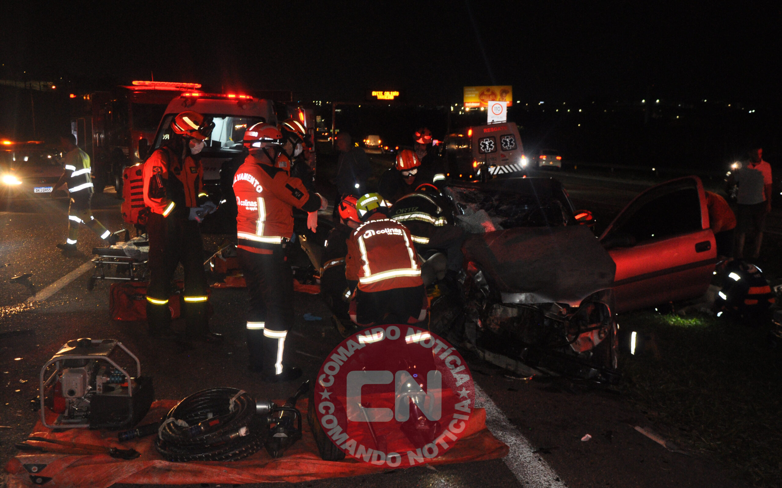 ColisÃo corsa e peugeot sp 75 2