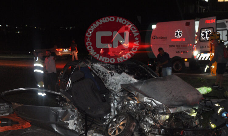 ColisÃo corsa e peugeot sp 75 6