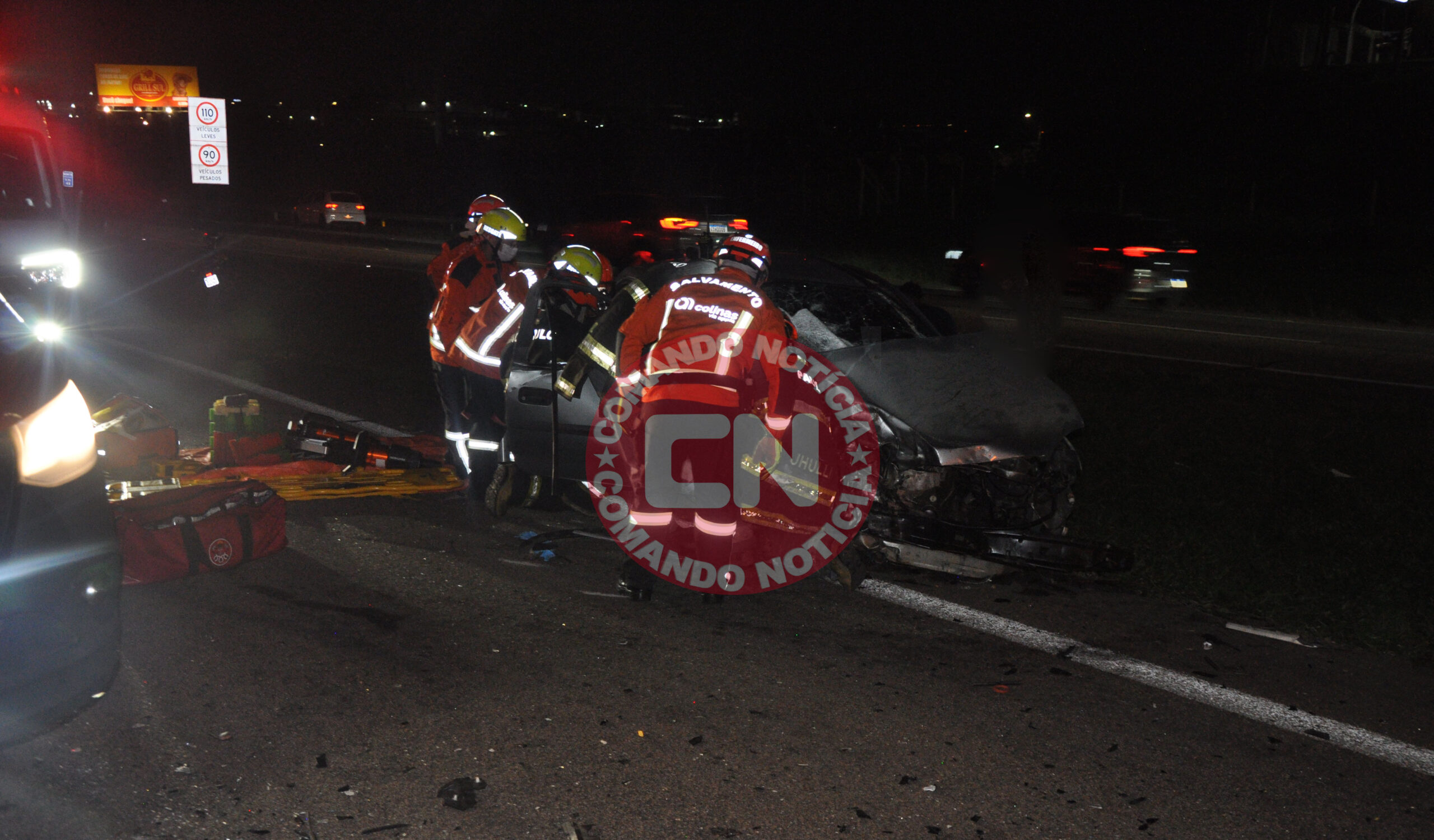 ColisÃo corsa e peugeot sp 75