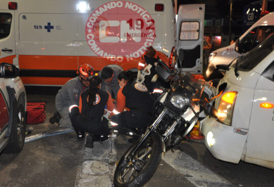 ColisÃo moto bmw e guincho 2