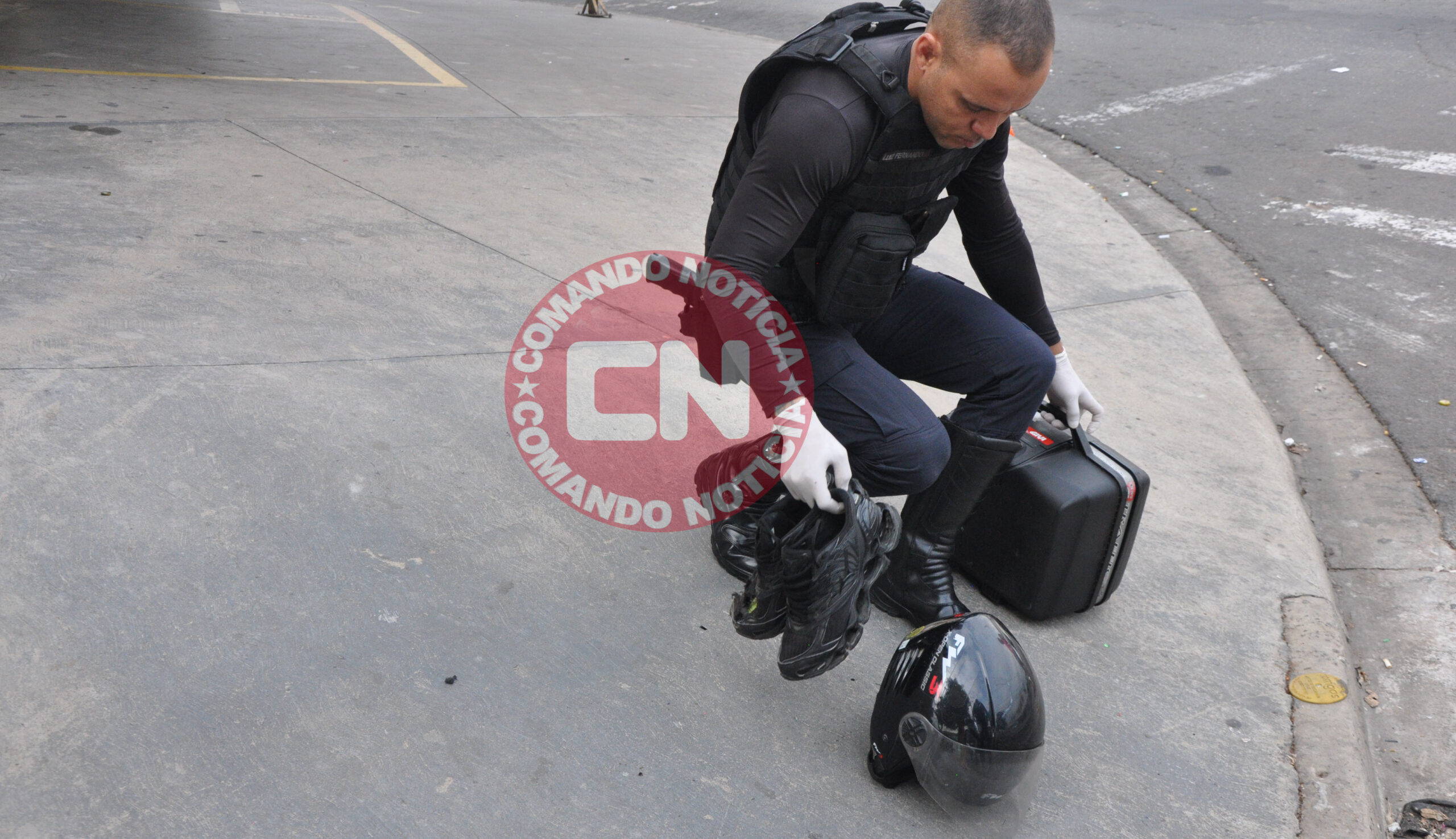 ColisÃo moto e carro rua 81 3