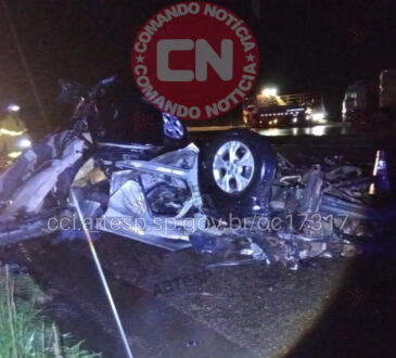 Carro bate de frente mogi guaçu cópia