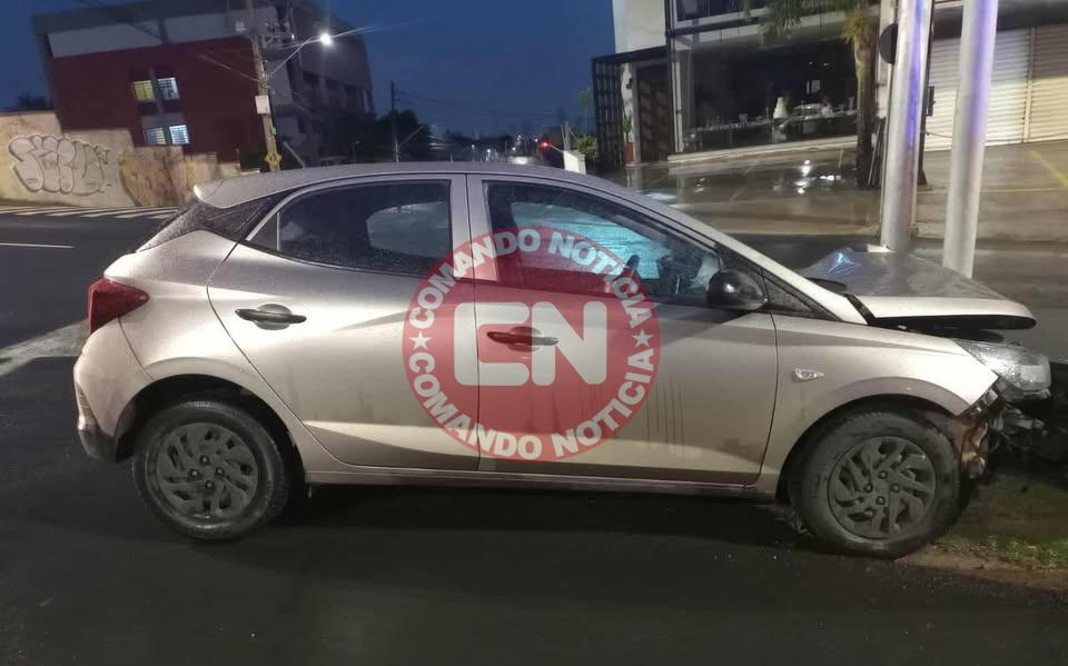 Hb 20 batem em poste manoel ruz peres