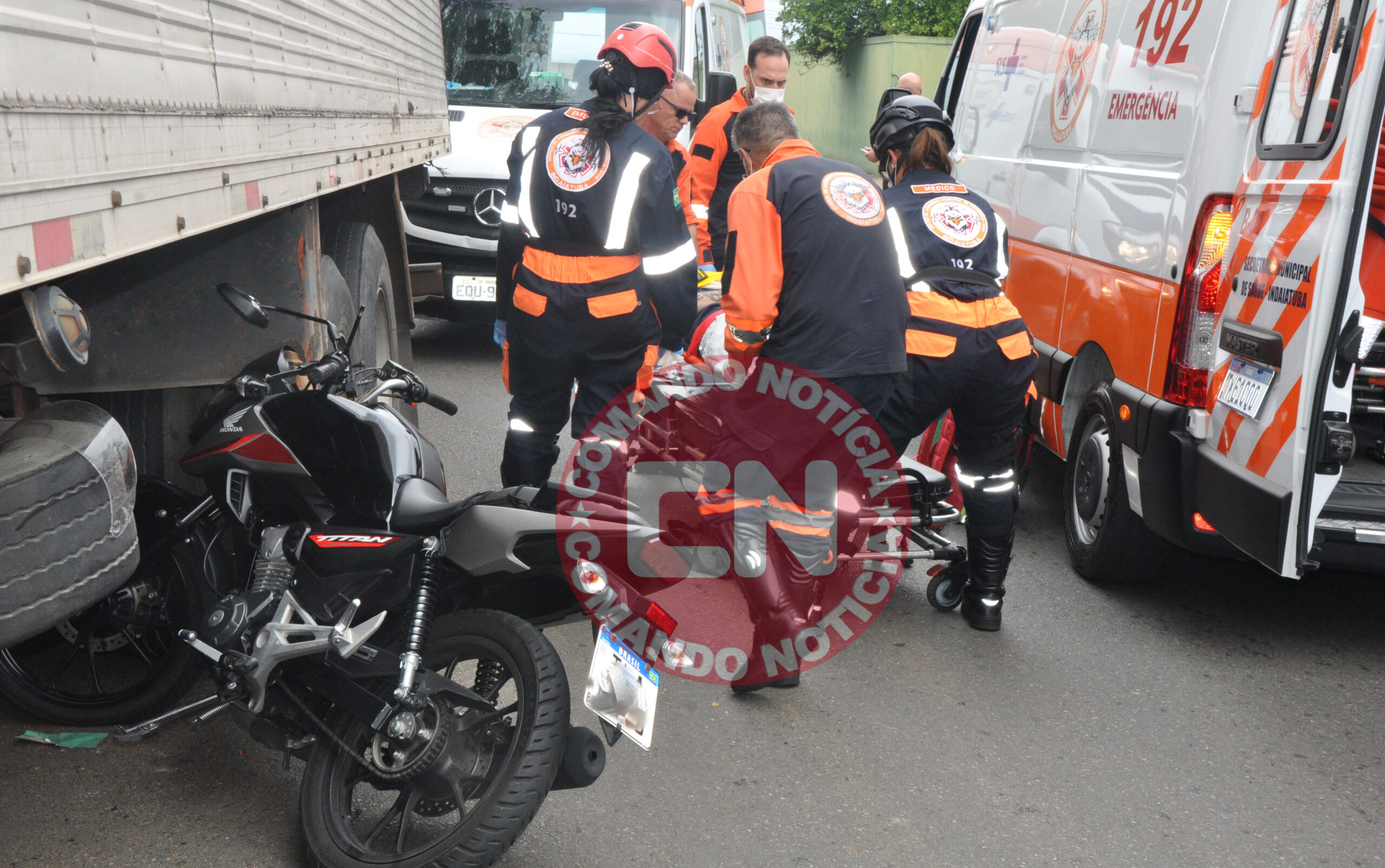 Medica natalia moto colide carreta 2